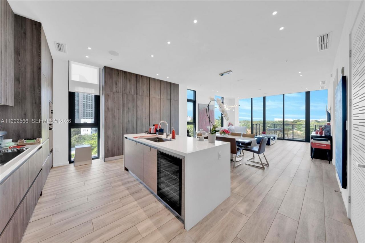 3156 SW 27th Ave , Unit 501, Miami, FL 33133 Photo