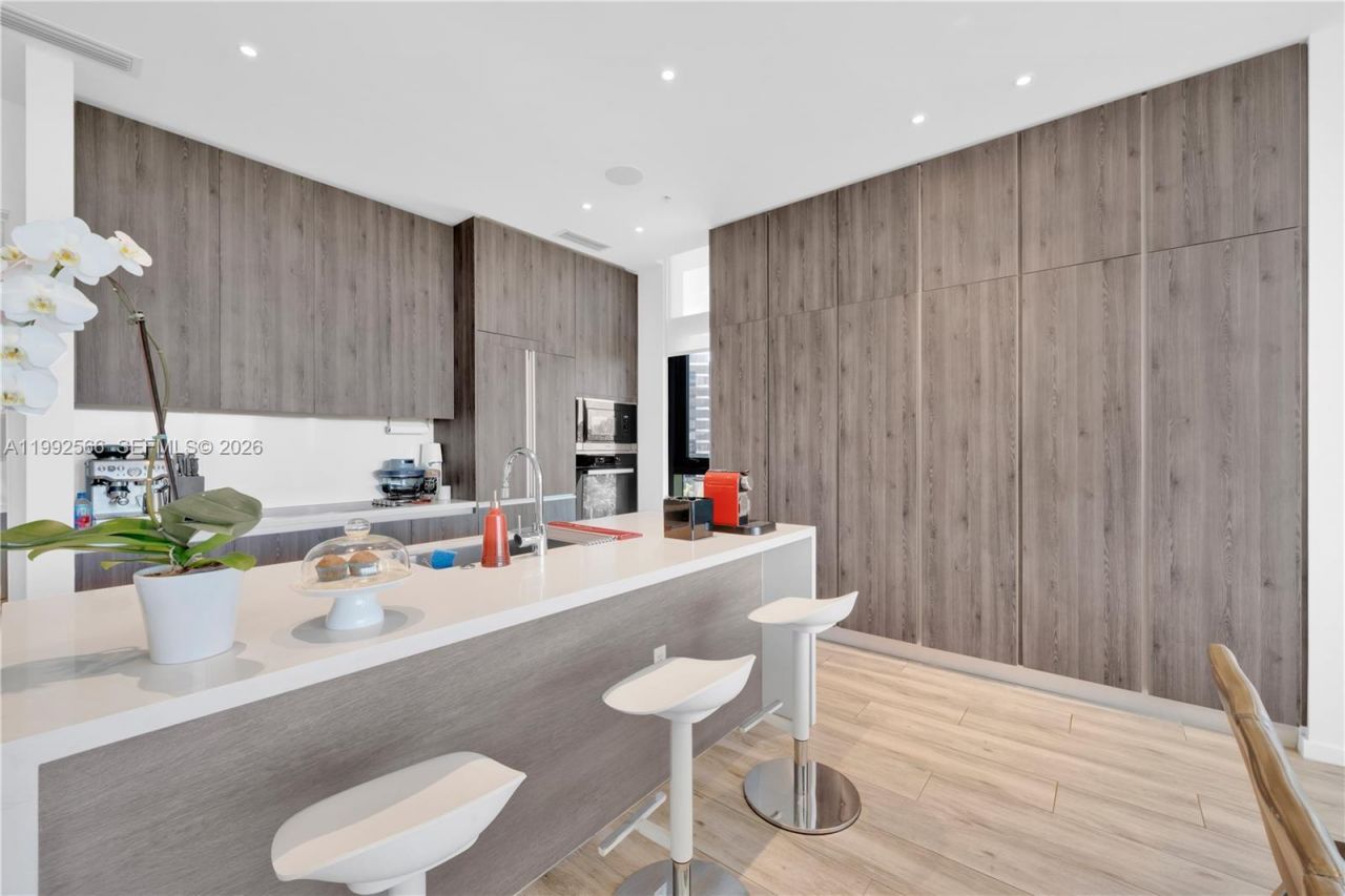 3156 SW 27th Ave , Unit 501, Miami, FL 33133 Photo