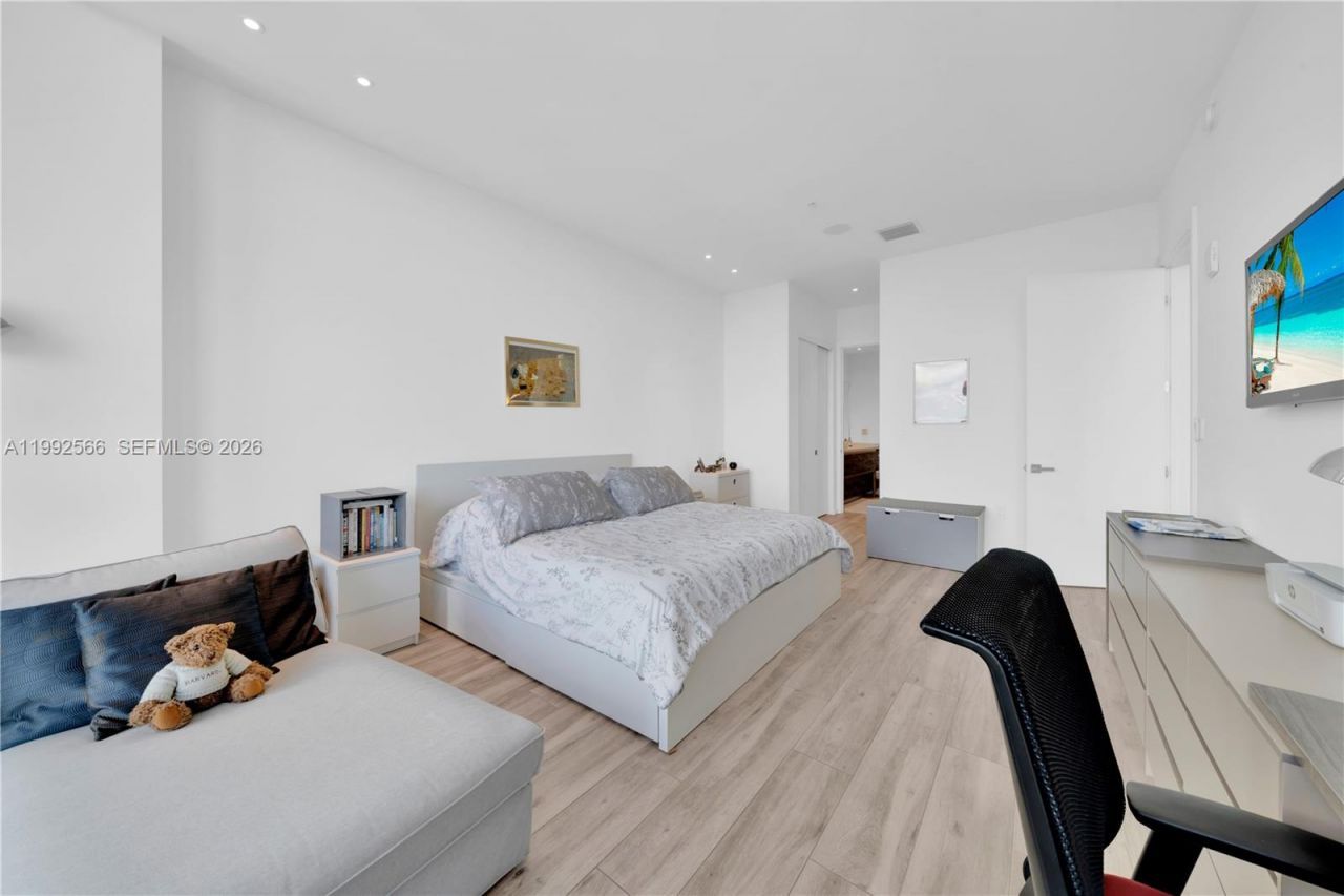 3156 SW 27th Ave , Unit 501, Miami, FL 33133 Photo