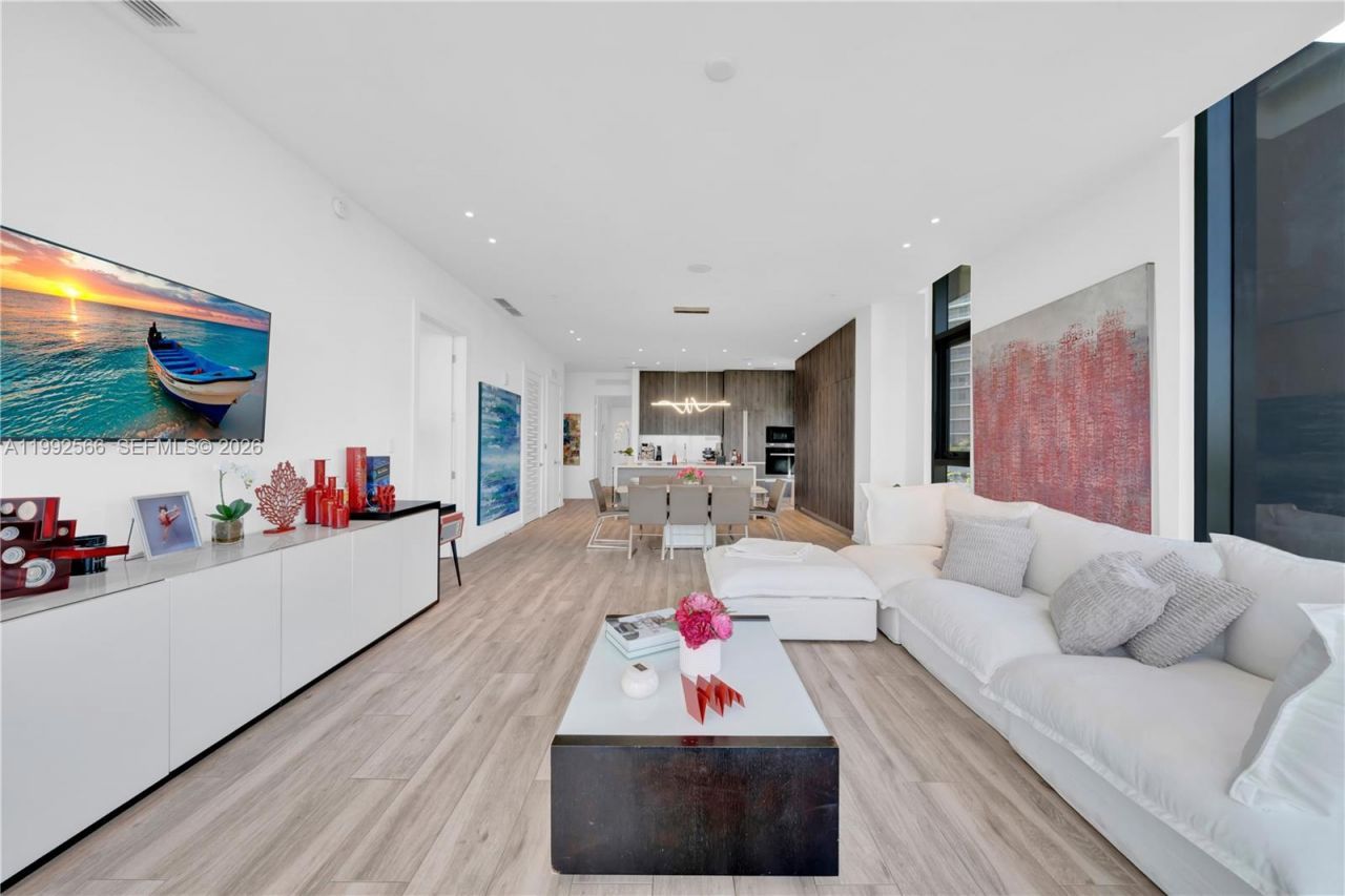 3156 SW 27th Ave , Unit 501, Miami, FL 33133 Photo