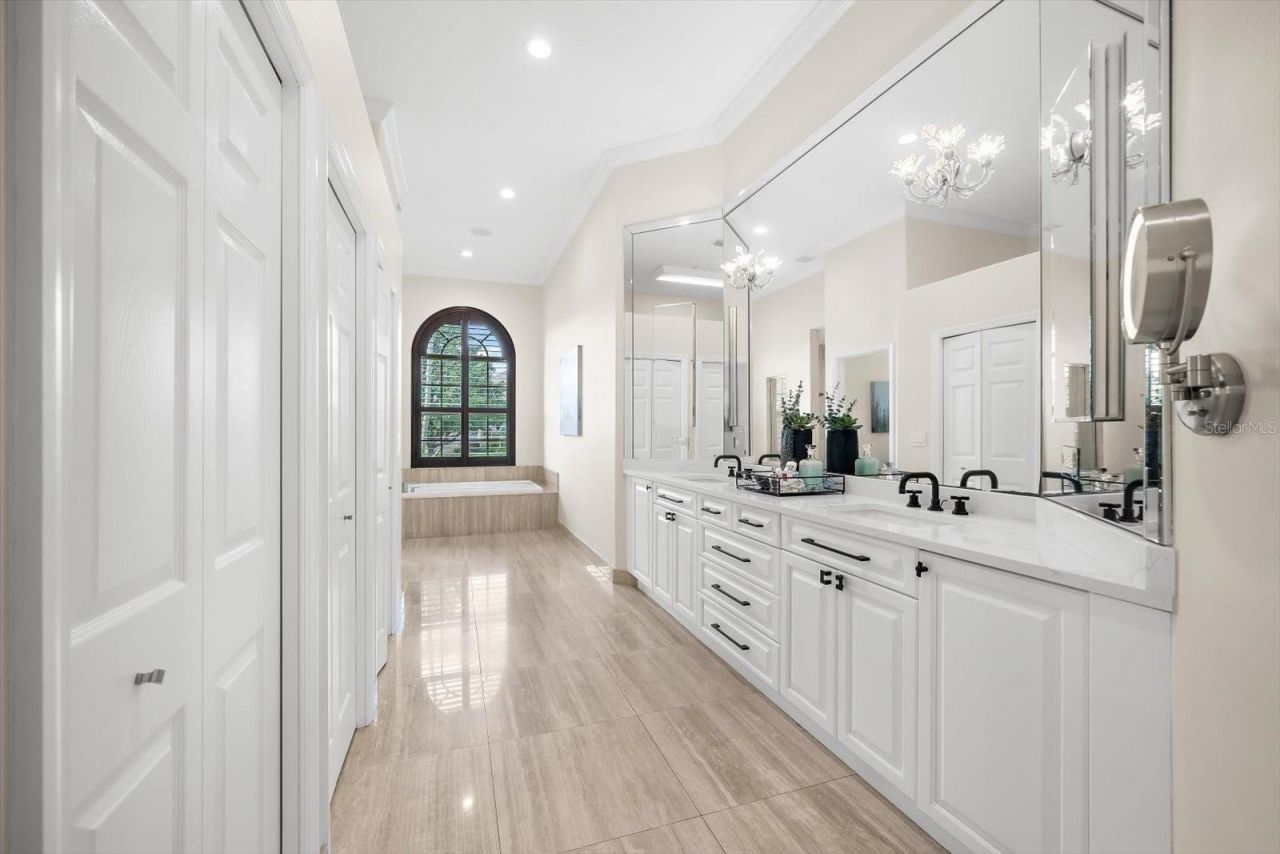 1560 Canopy Oaks Boulevard, Palm Harbor, FL 34683 Photo