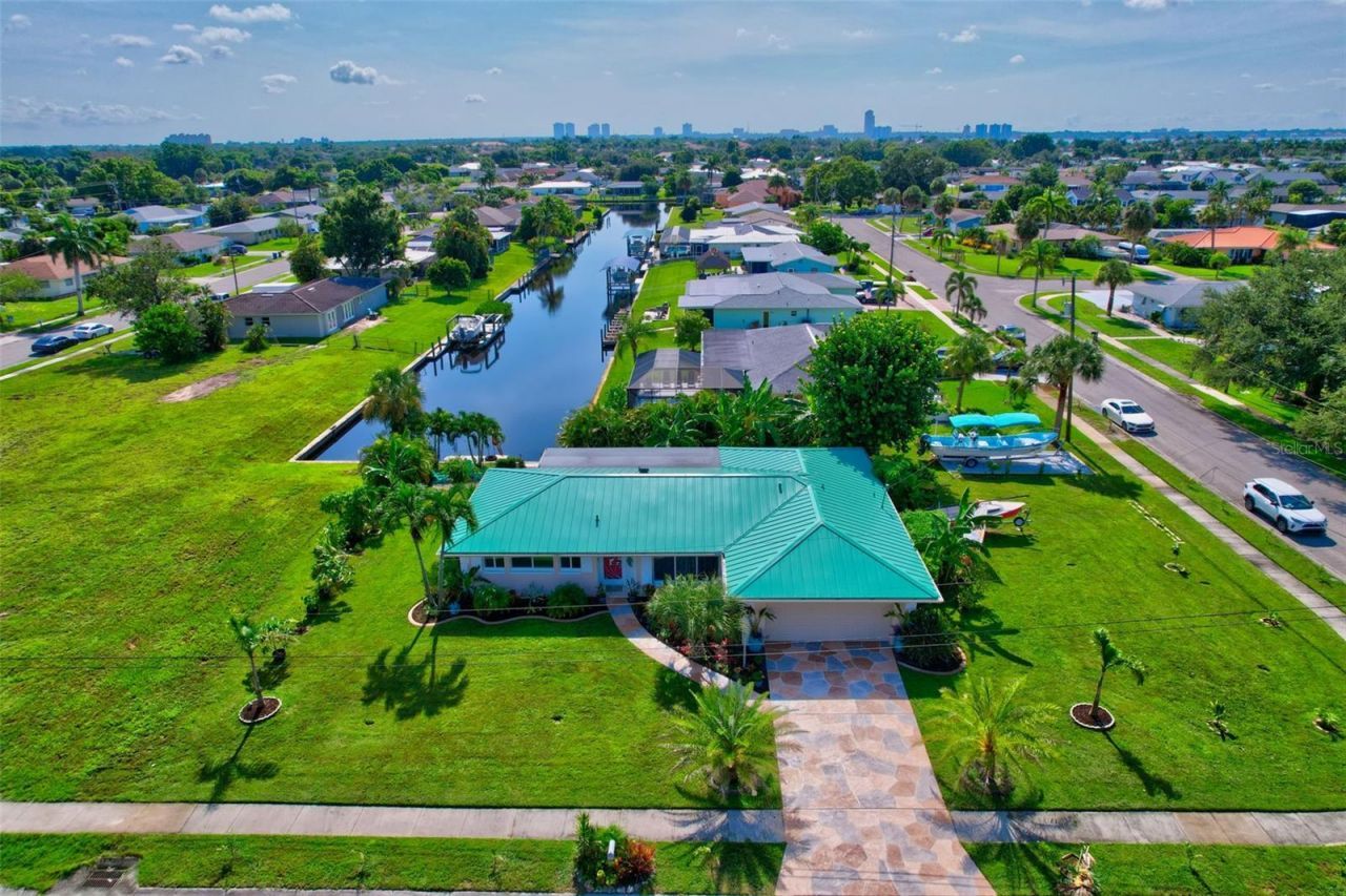 4638 Vinsetta Avenue , North Fort Myers, FL 33903 Photo