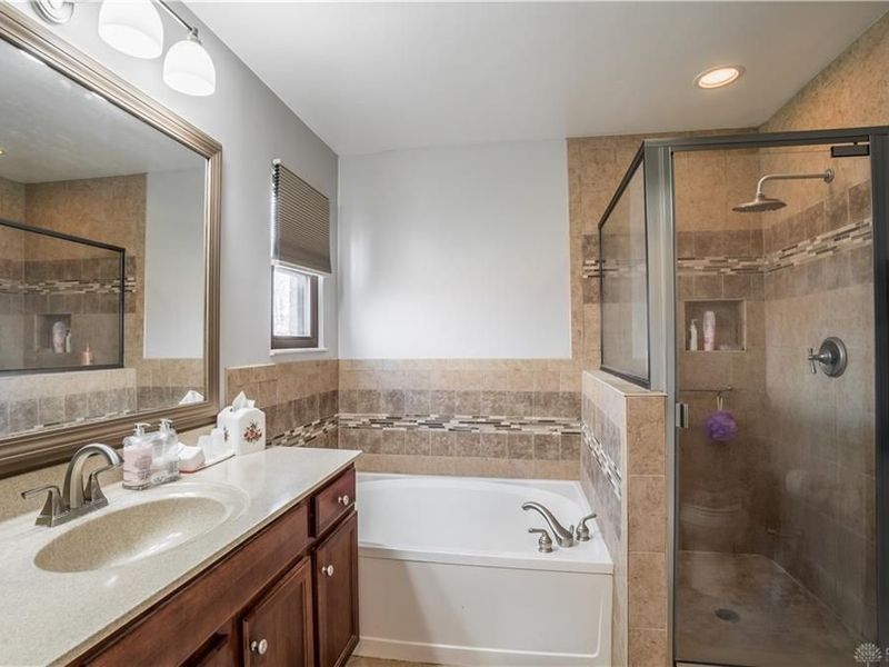 8647 Deer Haven Street, Huber Heights, OH 45424 Photo 13