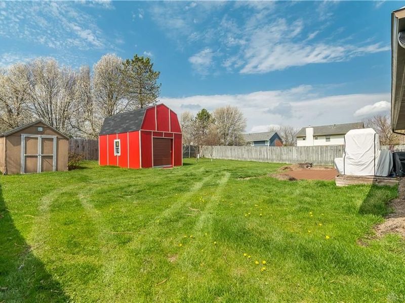 8647 Deer Haven Street, Huber Heights, OH 45424 Photo 22