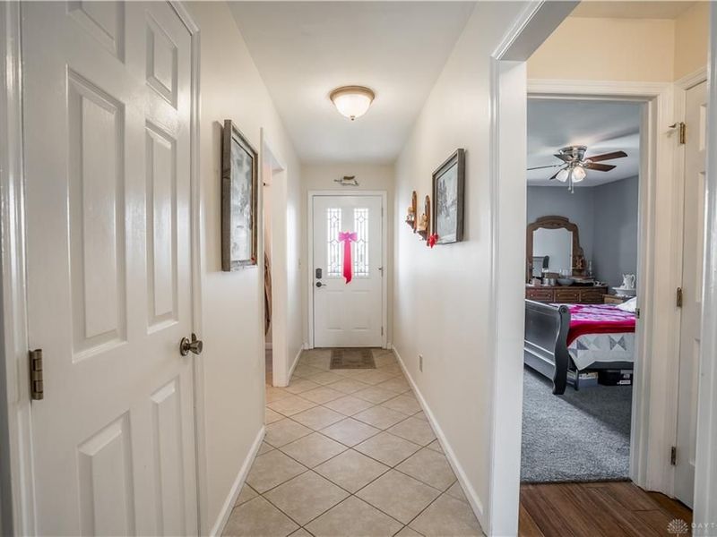 8647 Deer Haven Street, Huber Heights, OH 45424 Photo 4