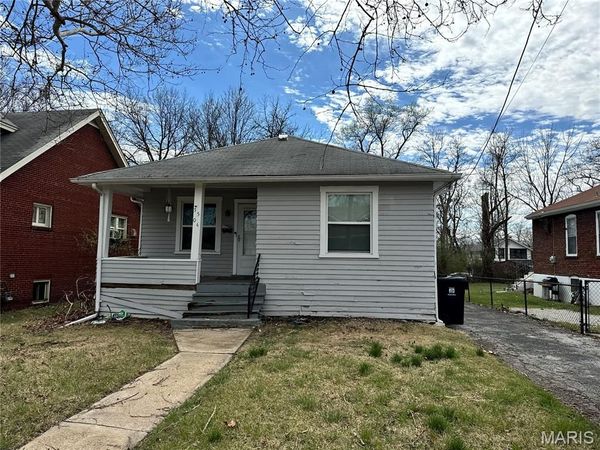 7504 Trenton , University City, MO 63130