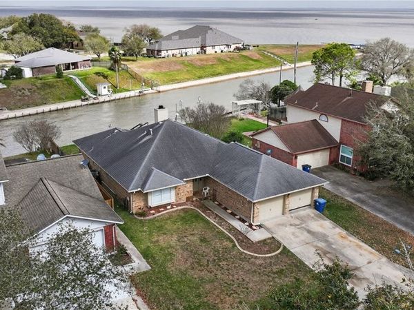 123 E Harbor Drive , Port Lavaca, TX 77979