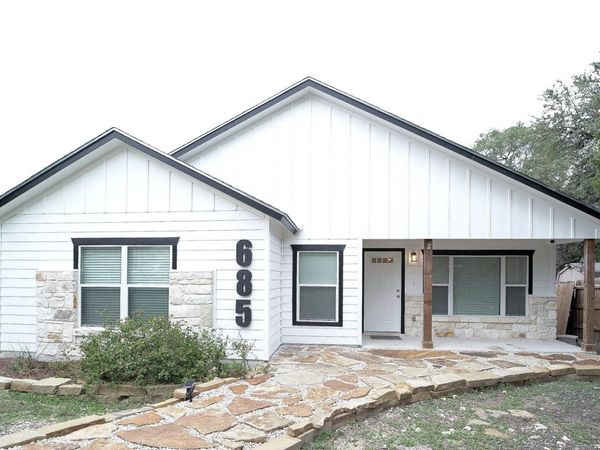 685 Ridgerock Dr, Canyon Lake, TX 78133