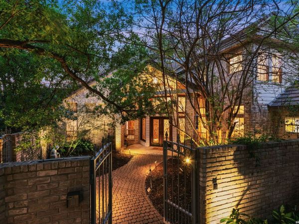 9 Scarborough Square, San Antonio, TX 78218