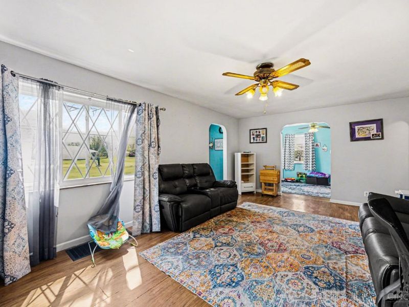 722 Compton Road, Springfield Twp., OH 45231 Photo 4