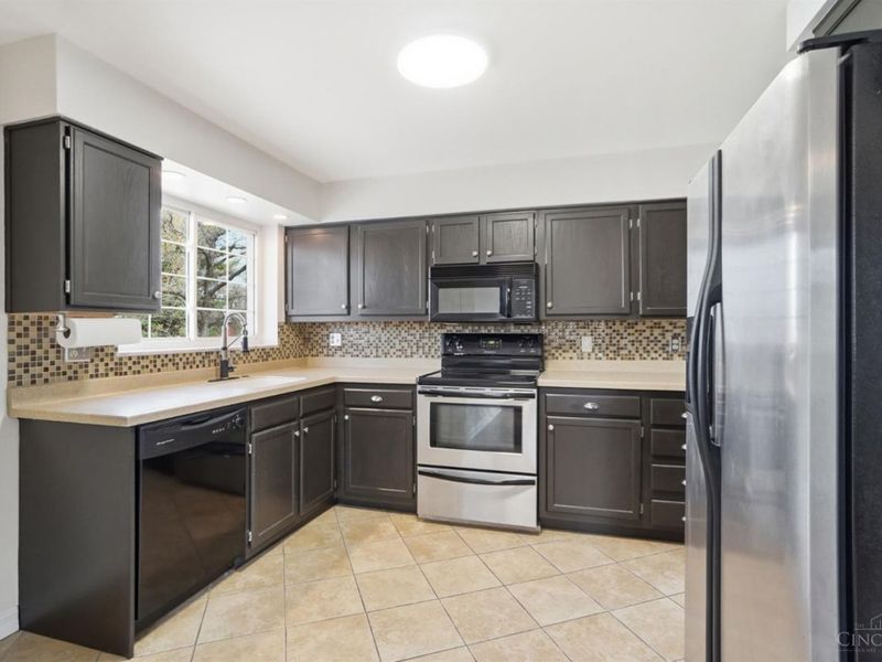 5188 Orangelawn Drive, Delhi Twp, OH 45238 Photo 3