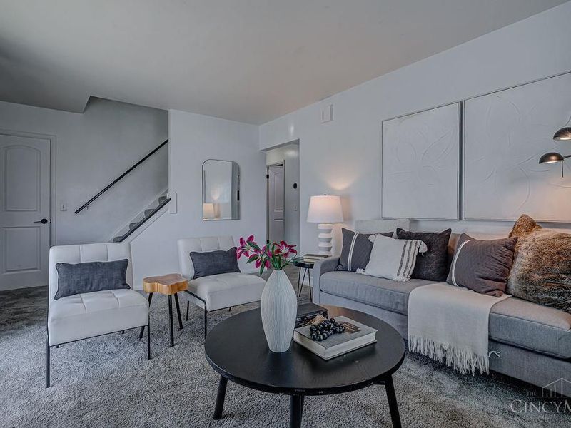 3396 Greencrest Court, Cincinnati, OH 45248 Photo 4