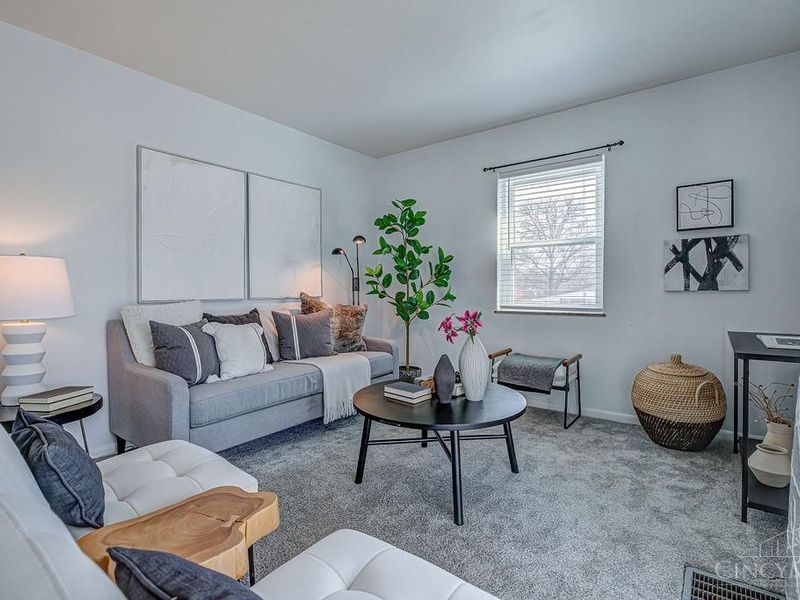 3396 Greencrest Court, Cincinnati, OH 45248 Photo 5