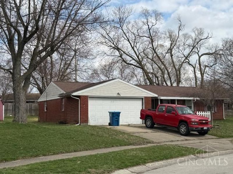 7670 Stancrest Drive, Dayton, OH 45424 Photo 3