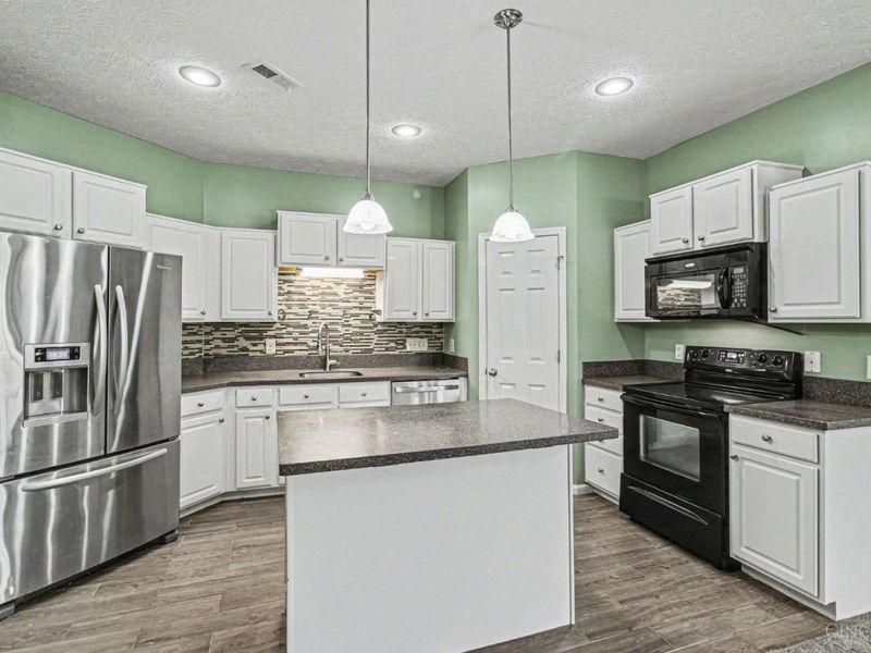 2047 Commons Circle, Batavia, OH 45103 Photo 3