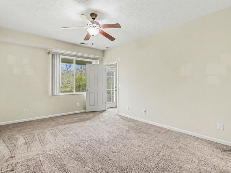 2047 Commons Circle, Batavia, OH 45103 Photo 6