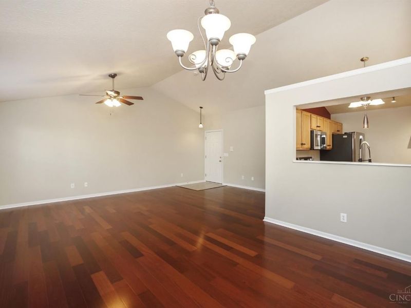 301 Doublegate Drive, Unit K, Milford, OH 45150 Photo 9