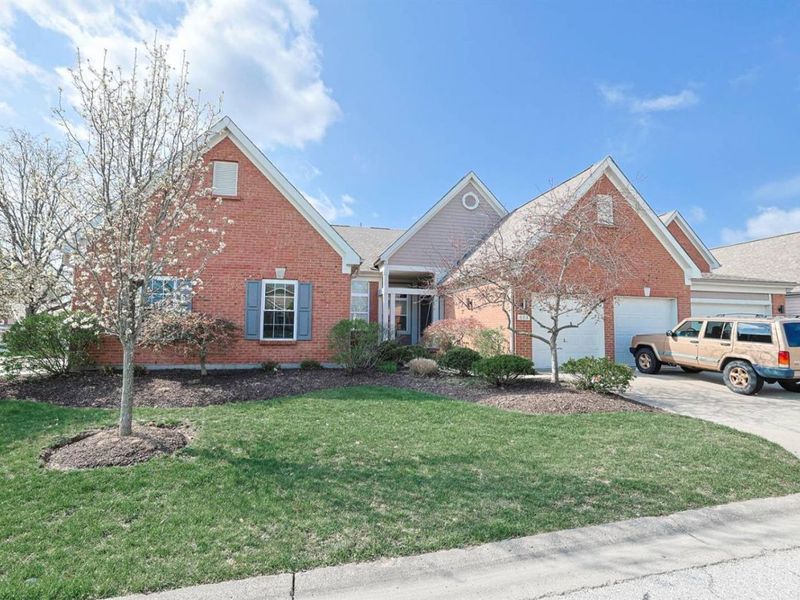 893 Cypresspoint Court, Pierce Twp, OH 45245 Photo 2