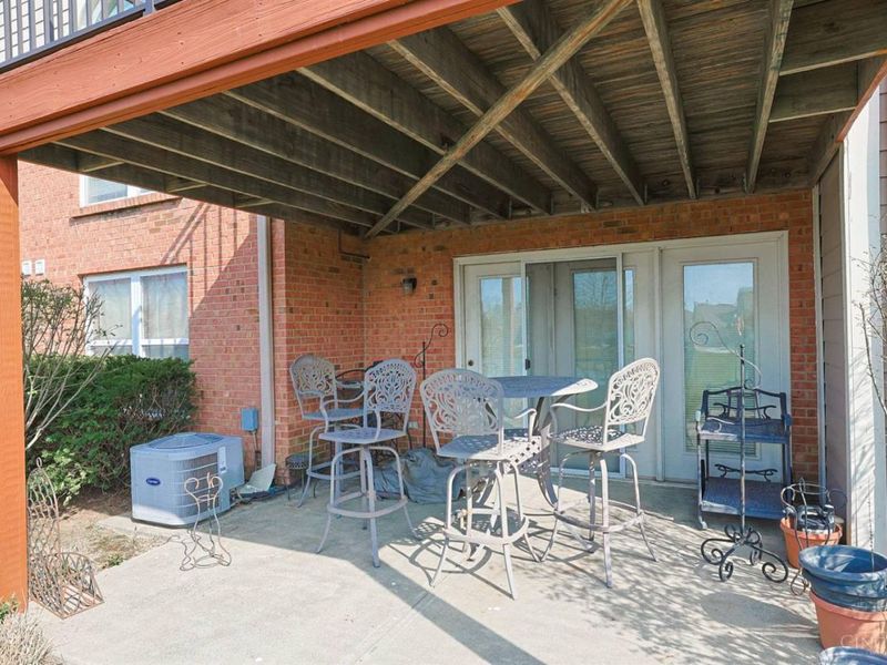 893 Cypresspoint Court, Pierce Twp, OH 45245 Photo 5