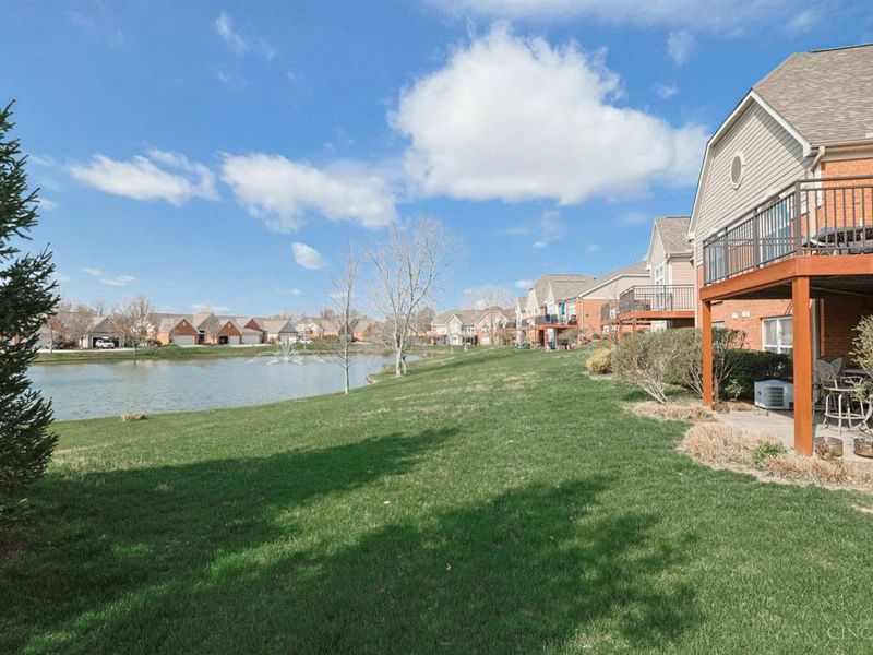 893 Cypresspoint Court, Pierce Twp, OH 45245 Photo 8