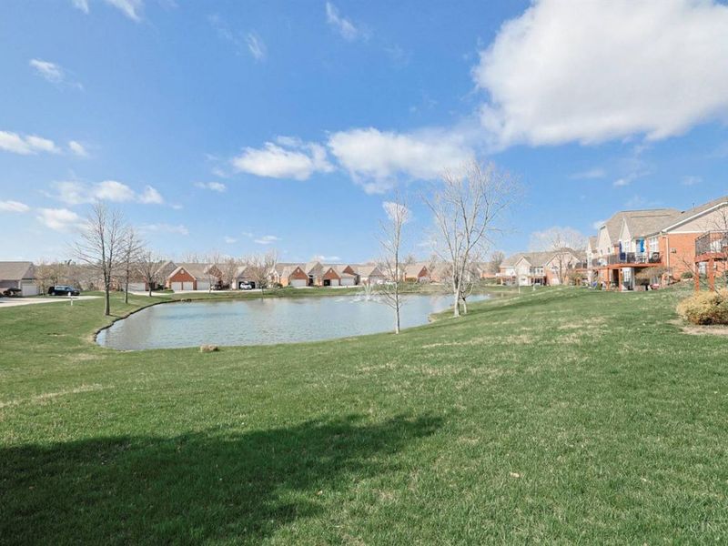 893 Cypresspoint Court, Pierce Twp, OH 45245 Photo 9