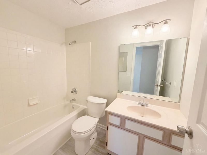 5550 Regimental Place, Cincinnati, OH 45239 Photo 10