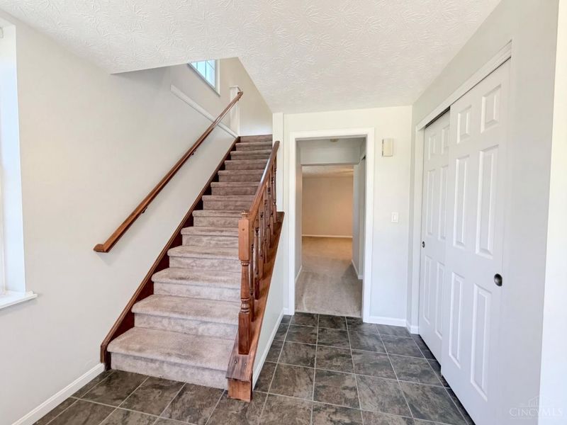 5550 Regimental Place, Cincinnati, OH 45239 Photo 9