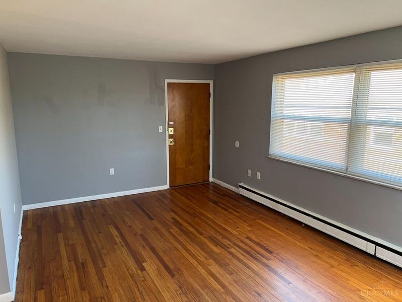 1002 Winfield Avenue, Cincinnati, OH 45205 Photo 3