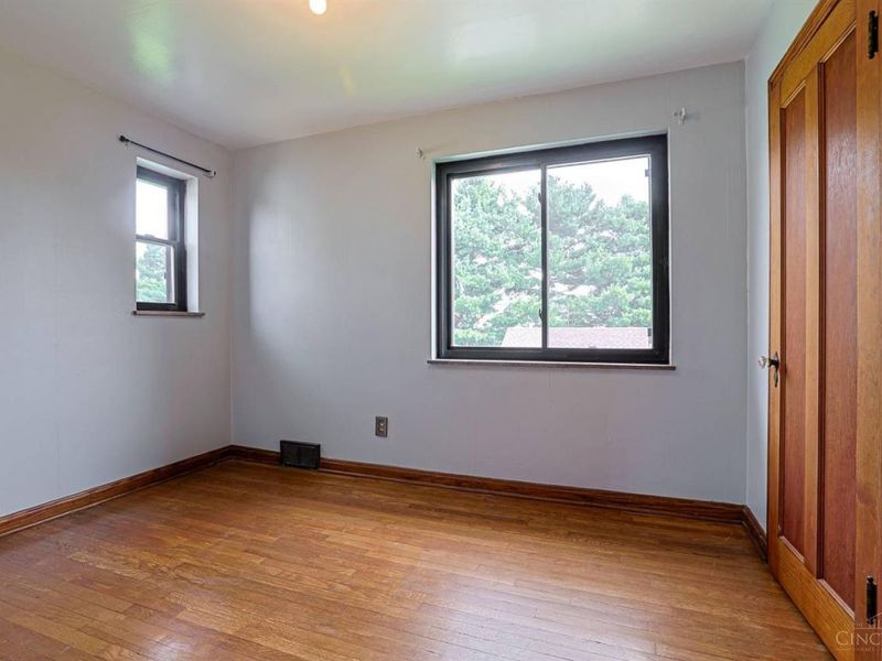 4228 Homelawn Avenue, Green Township, OH 45211 Photo 22