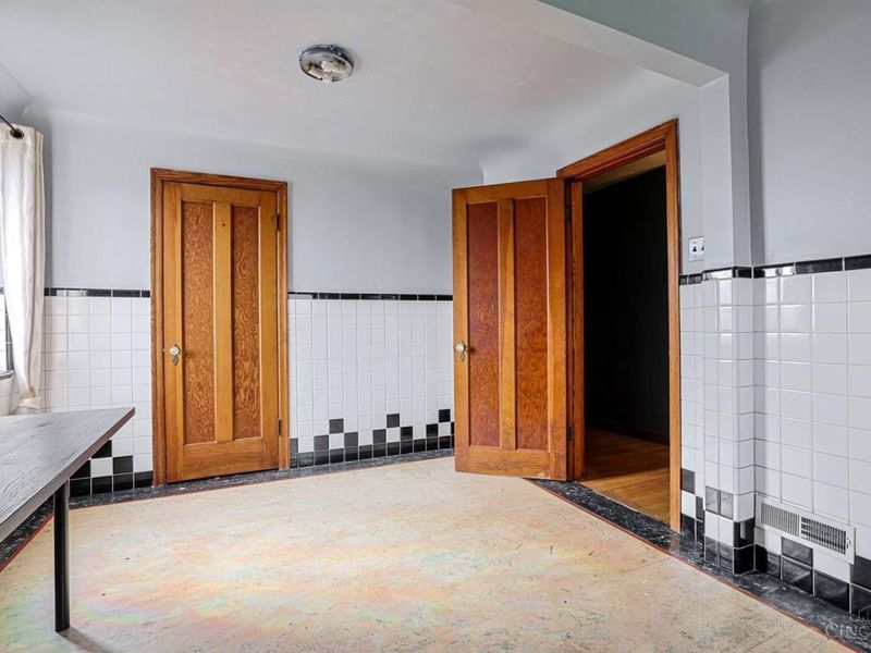 4228 Homelawn Avenue, Green Township, OH 45211 Photo 25