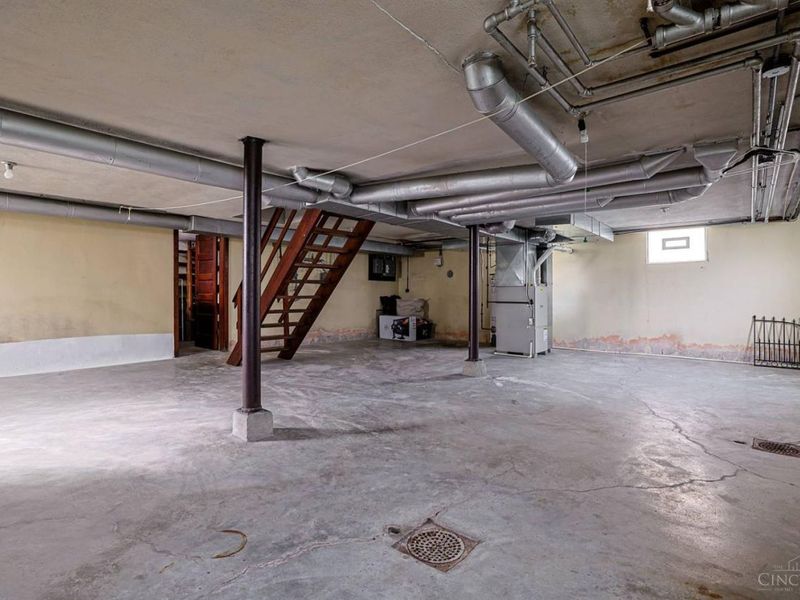 4228 Homelawn Avenue, Green Township, OH 45211 Photo 36