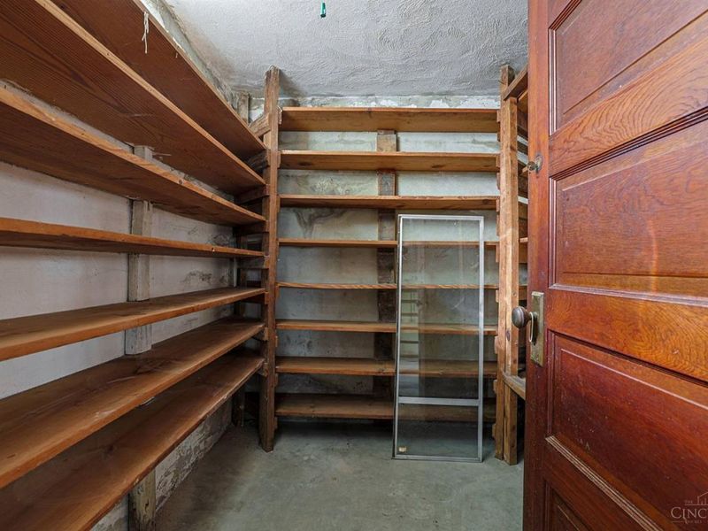 4228 Homelawn Avenue, Green Township, OH 45211 Photo 38