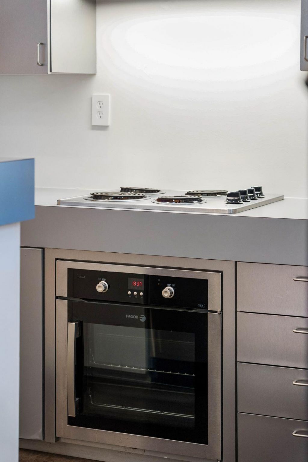 2 Francis Street Photo 10