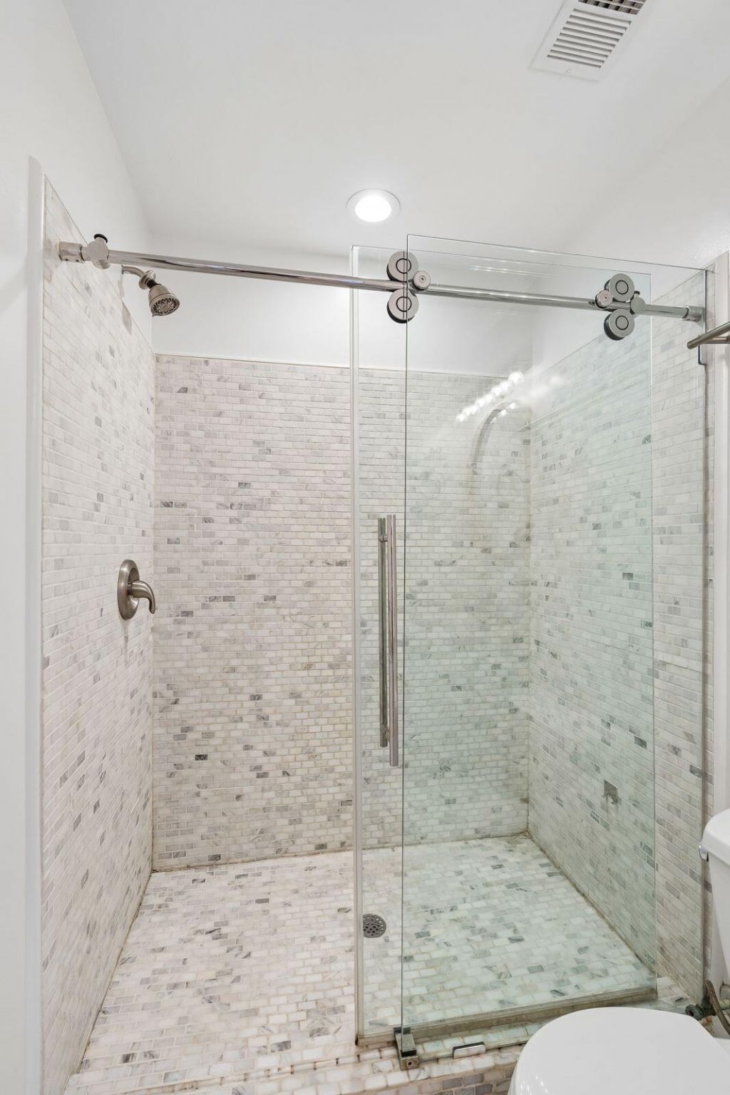 2 Francis Street Photo 19