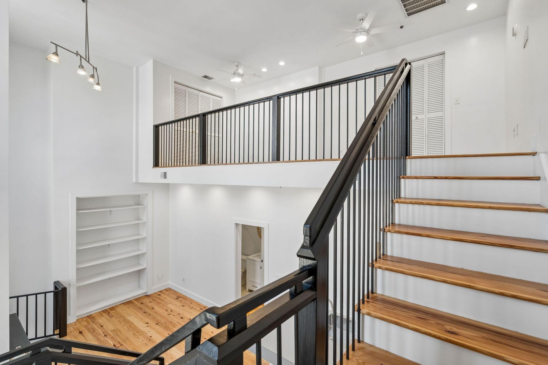 2 Francis Street Photo 22