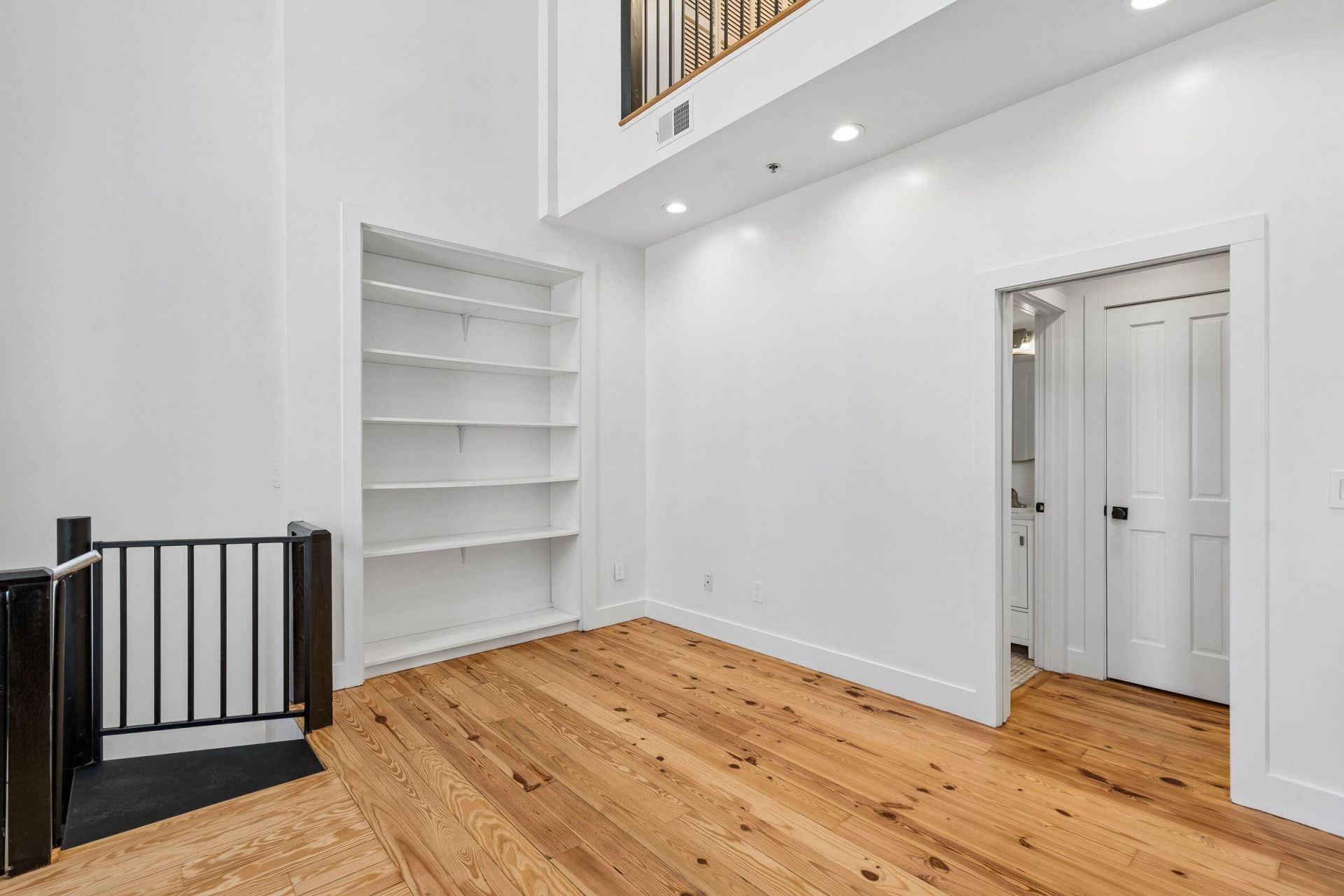 2 Francis Street Photo 5