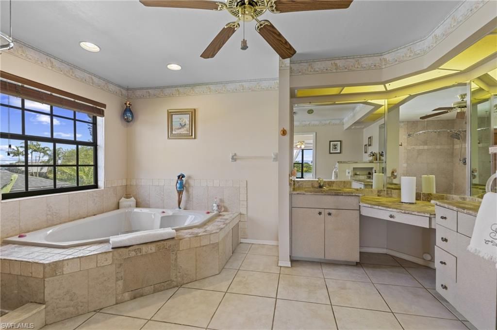 313 SE 6th St, Cape Coral, FL 33990 Photo