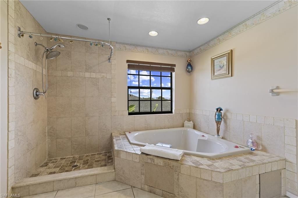 313 SE 6th St, Cape Coral, FL 33990 Photo