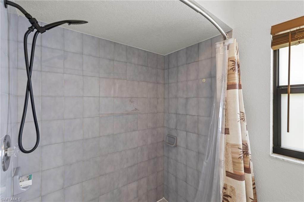 313 SE 6th St, Cape Coral, FL 33990 Photo