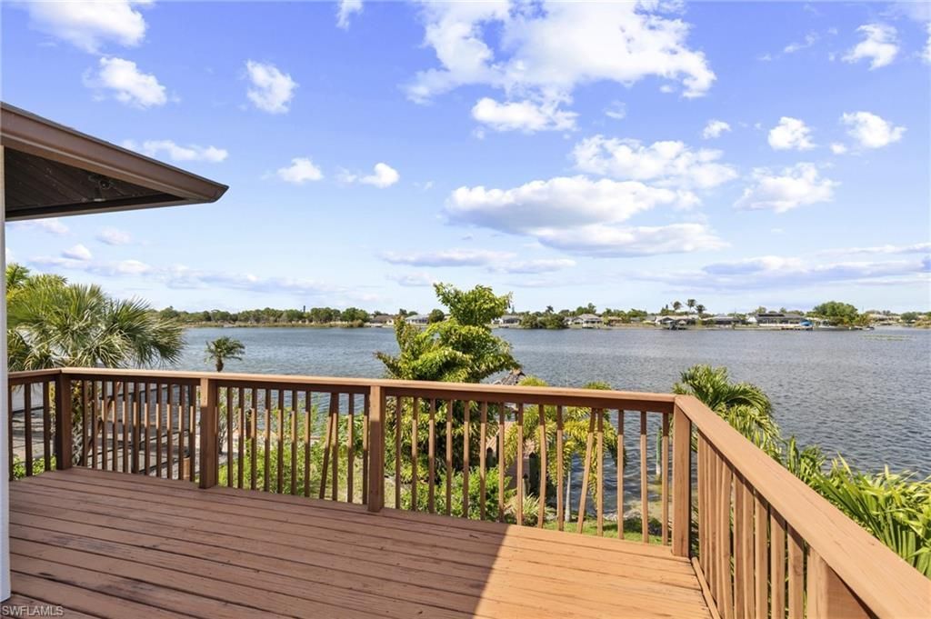 313 SE 6th St, Cape Coral, FL 33990 Photo