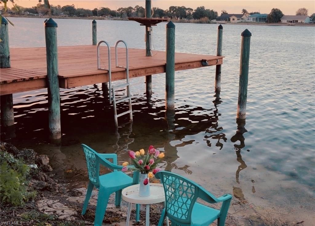 313 SE 6th St, Cape Coral, FL 33990 Photo