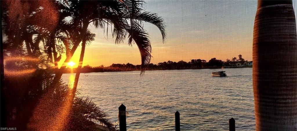 313 SE 6th St, Cape Coral, FL 33990 Photo