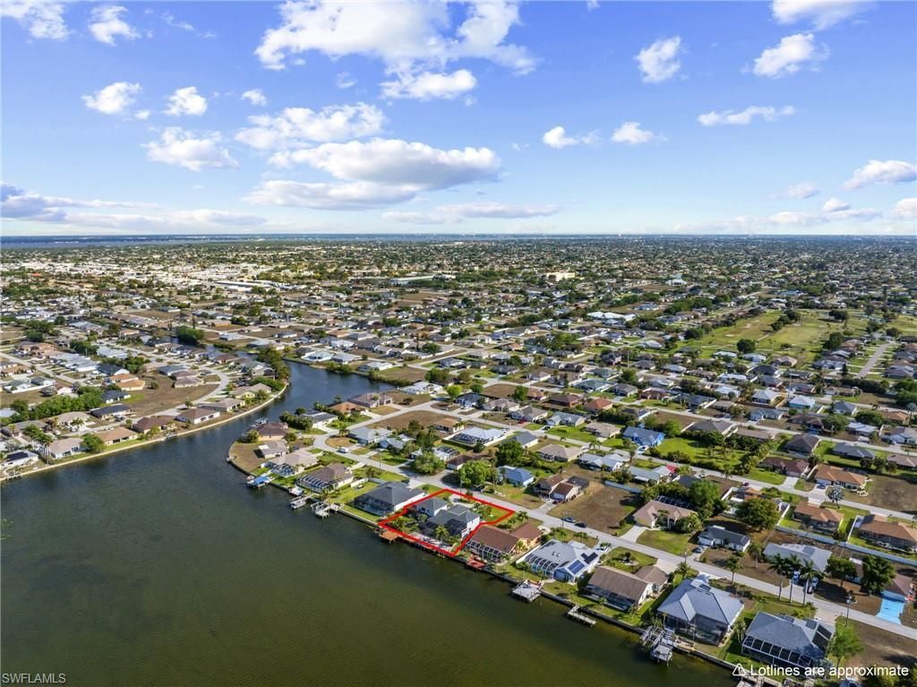 313 SE 6th St, Cape Coral, FL 33990 Photo