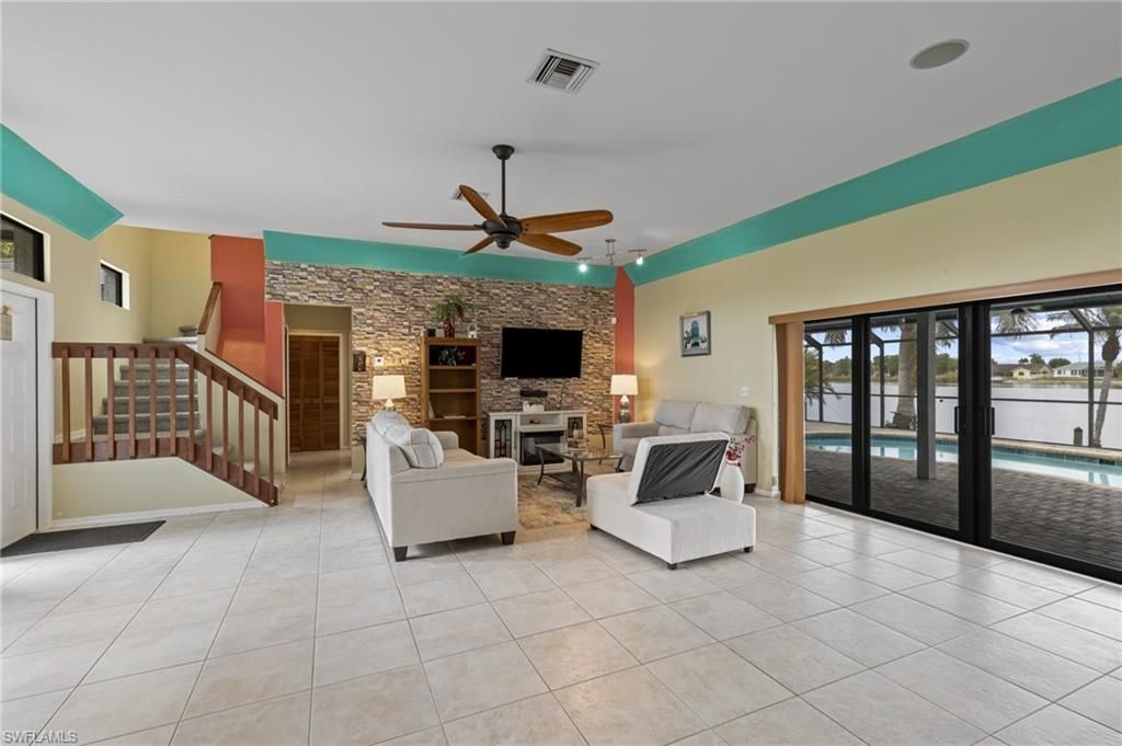 313 SE 6th St, Cape Coral, FL 33990 Photo