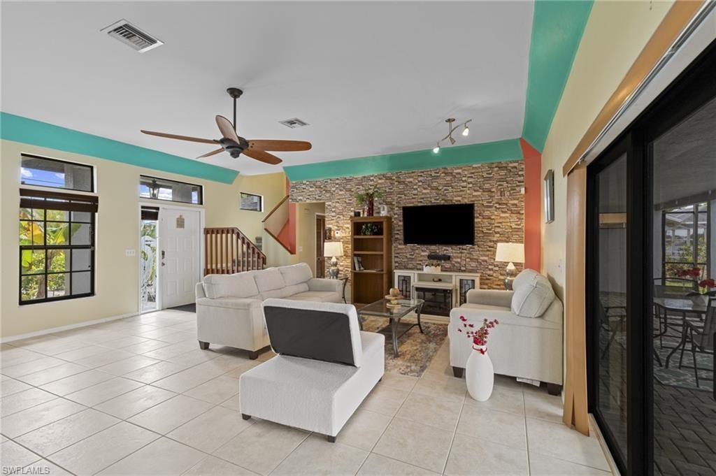 313 SE 6th St, Cape Coral, FL 33990 Photo