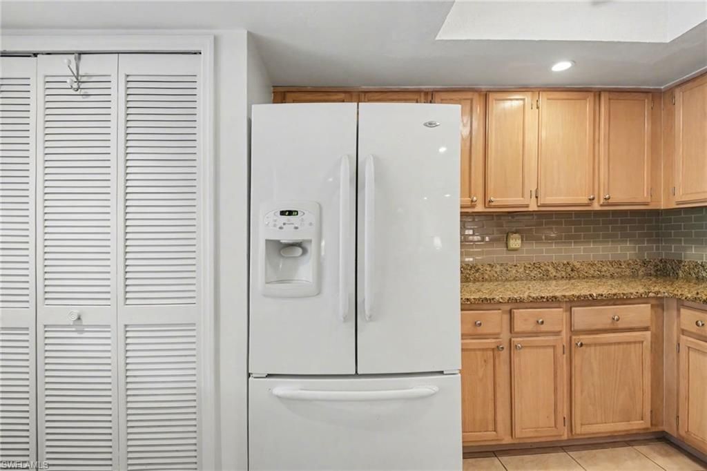 9652 Windsor Gardens Ln, Unit 203, Fort Myers, FL 33919 Photo