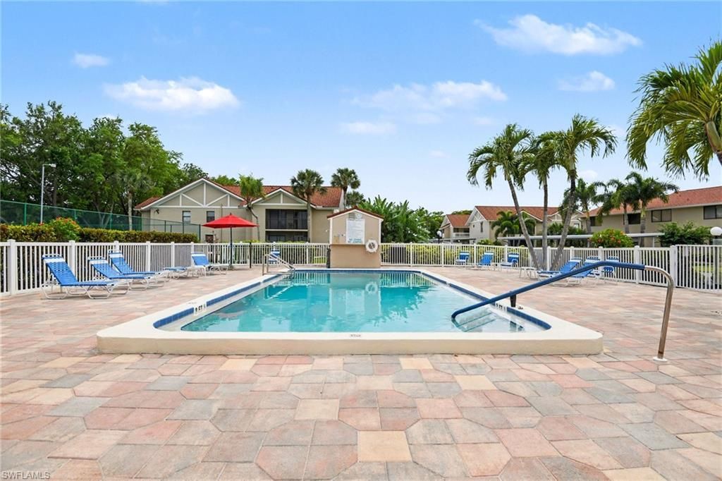 9652 Windsor Gardens Ln, Unit 203, Fort Myers, FL 33919 Photo