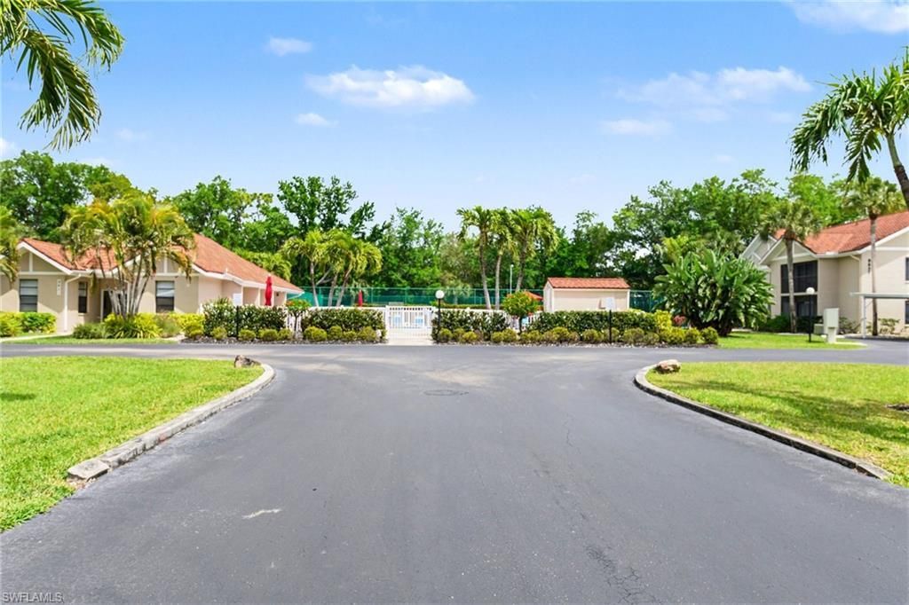9652 Windsor Gardens Ln, Unit 203, Fort Myers, FL 33919 Photo