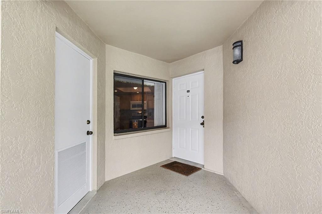 9652 Windsor Gardens Ln, Unit 203, Fort Myers, FL 33919 Photo