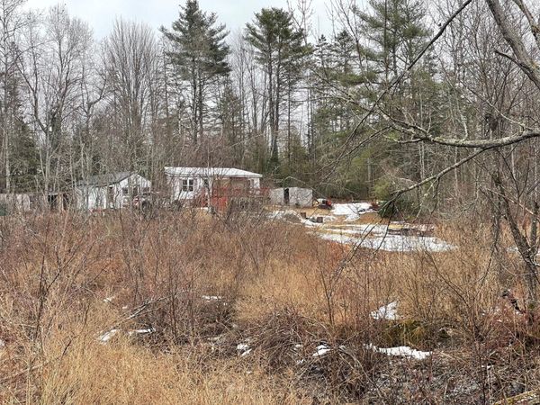 9 Jackson , Dexter, ME 04930